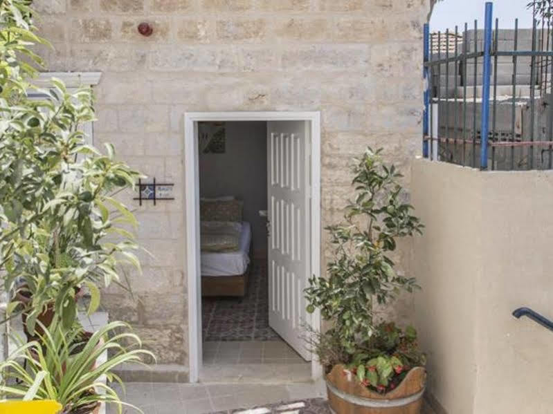 Alexandra House Otel Nasıra Dış mekan fotoğraf